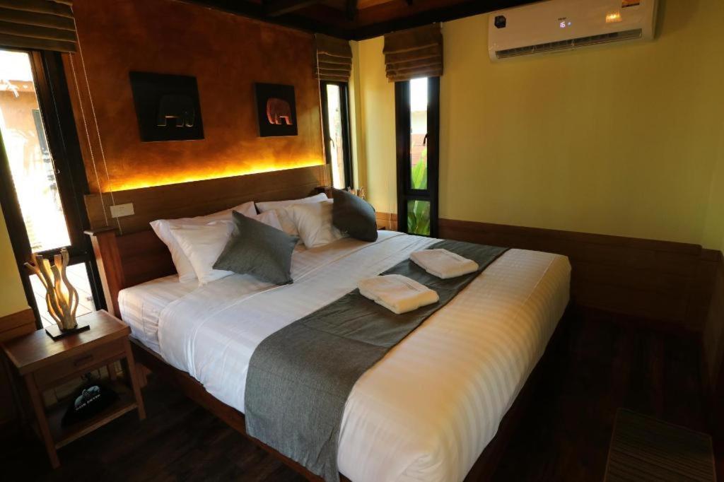 Lana Hotel Chiang Mai Extérieur photo