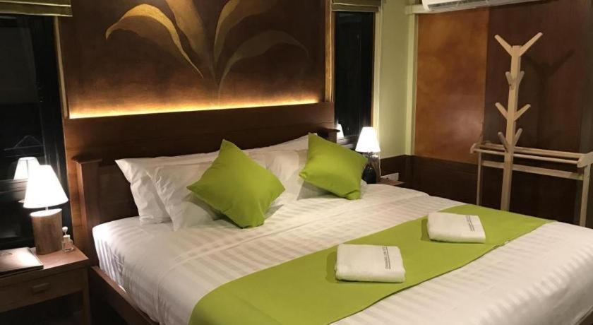 Lana Hotel Chiang Mai Extérieur photo